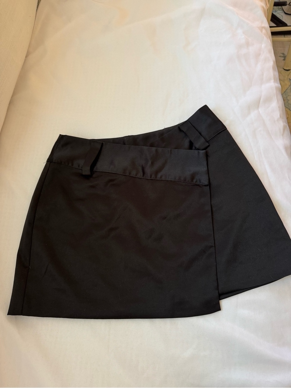Superdown Alana Mini Skirt Elegant Black Women's never worn! - Picture 2 of 15